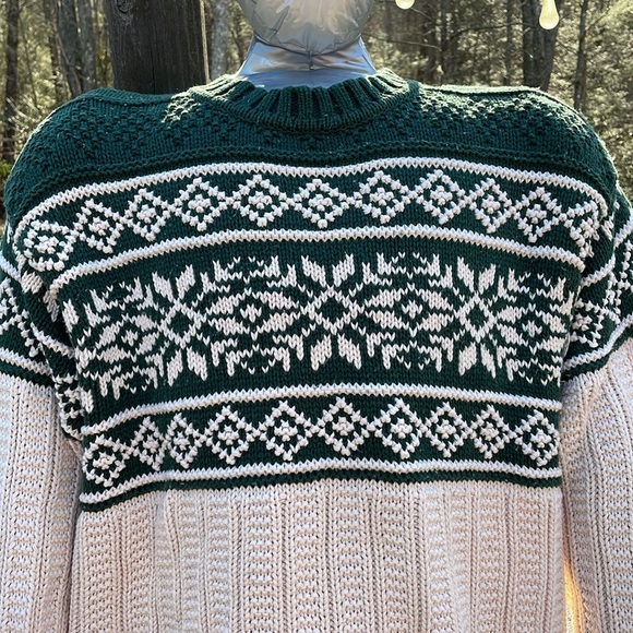 Gap Cotten Snowflake Pattern Sweater - Picture 14 of 15